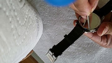 How to remove fossil watch battery without toolkit