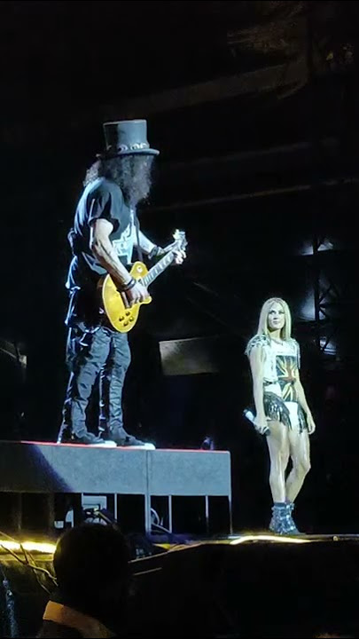 Guns n Roses Performing Paradise City @ Tottenham Hotspurs Stadium with Carrie Underwood 1st July22