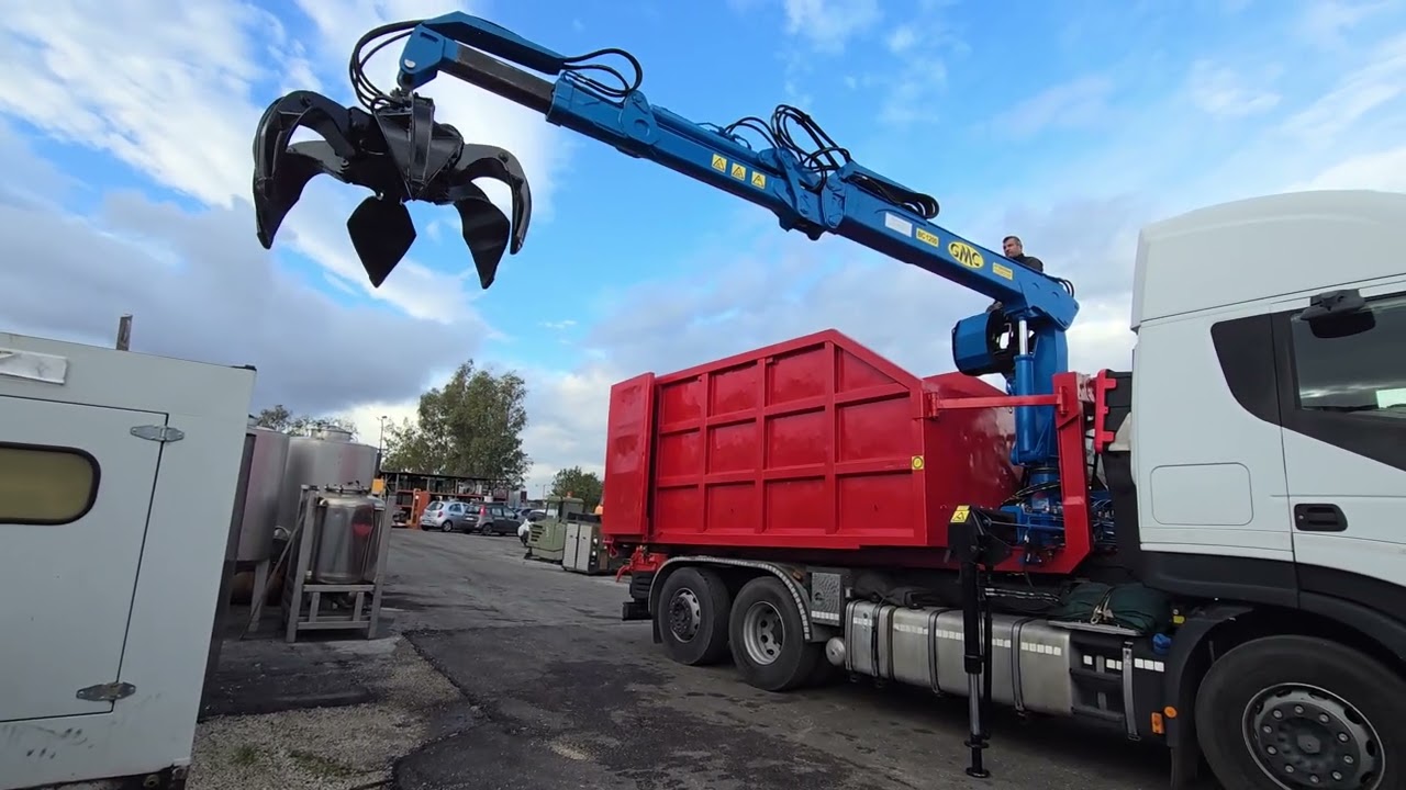 Cassone scarrabile con gru Gmc mod. Bc1200
