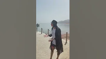 شاهد مني فاروق لأول مرة تركب غواصة 