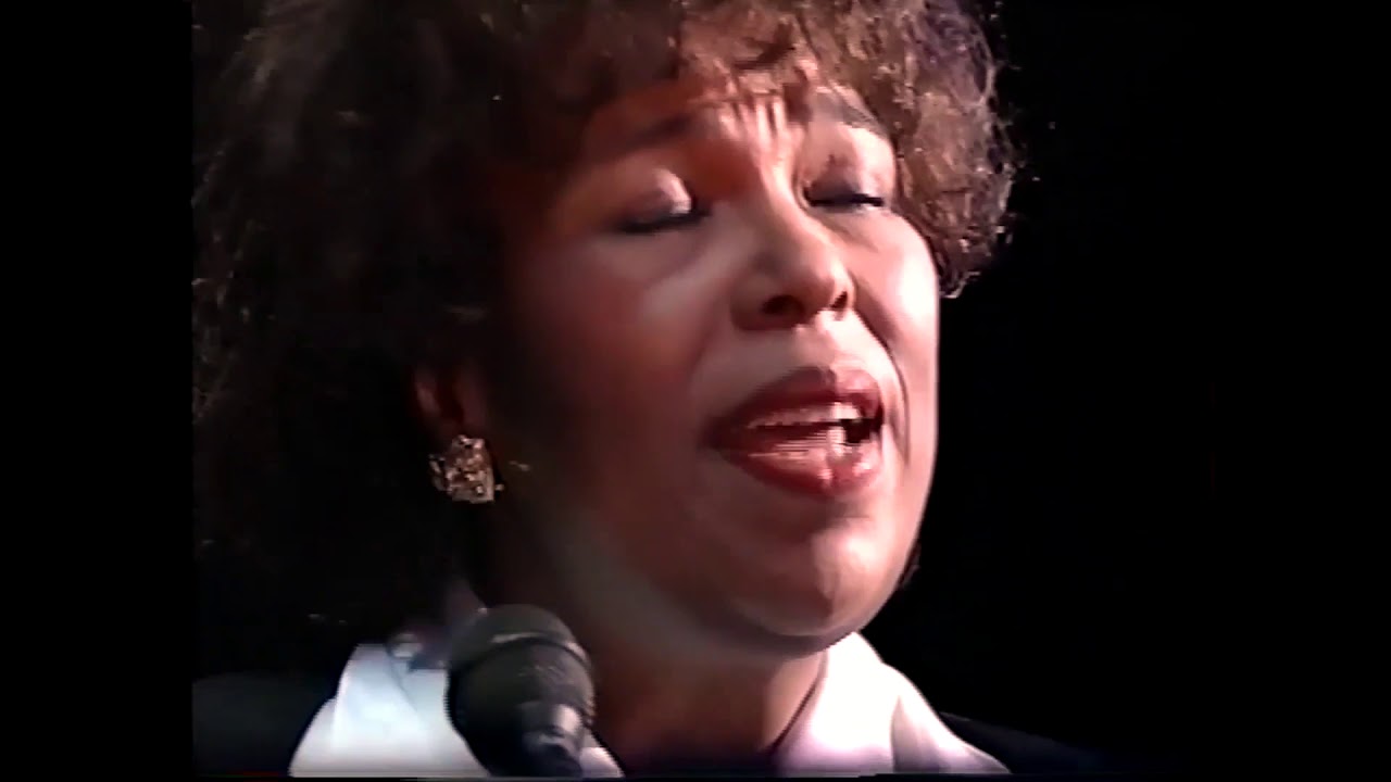 Roberta Flack - Tonight I Celebrate My Love For You (live)