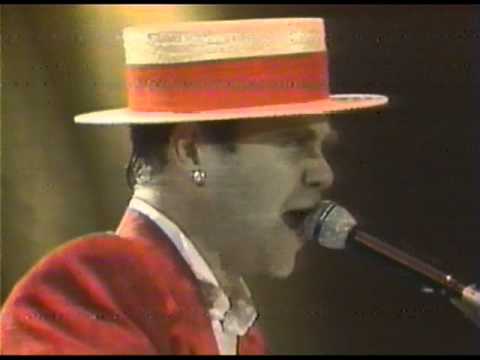 Elton John - Saturday Night's (Alright for Fighting) - Wembley 1984 (HQ Audio)