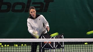 Известная теннисистка Анастасия Мыскина проводит мастер-классы для спортсменов Южно-Сахалинска