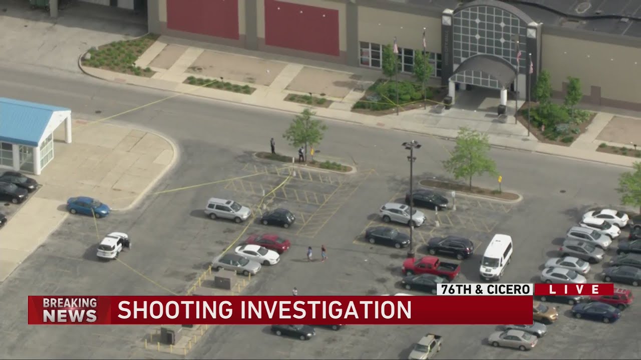 Man shot in the neck while in parking lot of Ford City Mall