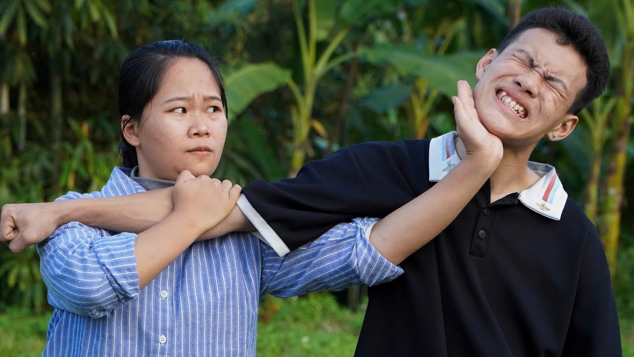 single mother's new defense method against an unarmed gang of thieves🔥