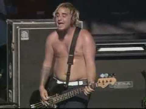 New found glory - My friends over you - Live @ warped tour in vancouver 2002