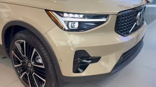 Volvo XC40 Feature Tour | Elegance Meets Innovation at Volvo Cars of Naples screenshot 5