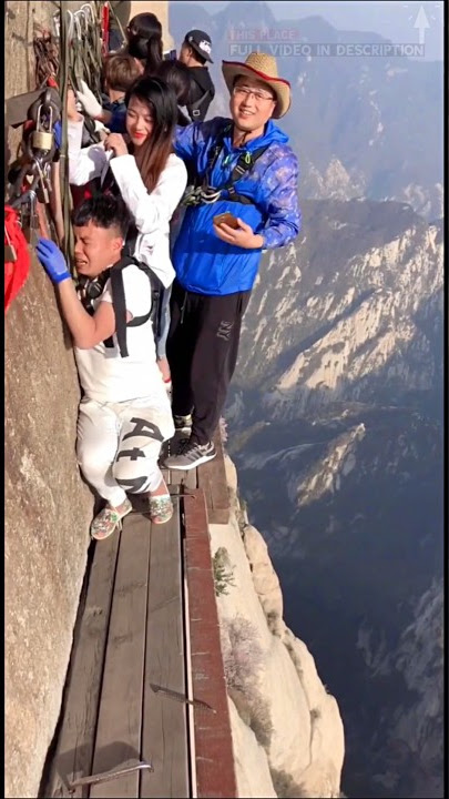 Mountain Climbing Gone Wrong #shorts Mount Huangshan #ytshorts