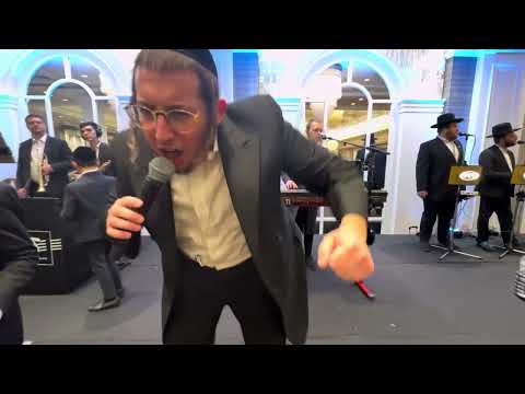 Markowitz & Goldberg Wedding | Singer Kalmy Schwartz and Yossi Shtendig on the keys