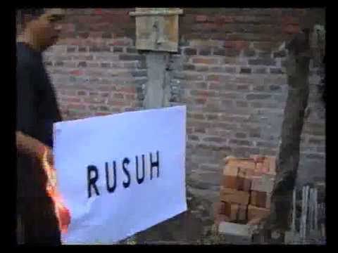 FX Harsono – Mei 1998 : Burn Victim (Rusuh, Dibuat Rusuh, Direkayasa Agar Rusuh, Dibakar, Siapa Bertanggungjawab?), Republik Indochaos, Pengantin Mei, dan Datanglah KerajaanMu..