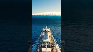 ☀️ CALM DAY… DEADLY WAVE 🌊 #GiantWave #CruiseShip #OceanPower #Cinematic4K #ViralShorts #SunnyStorm