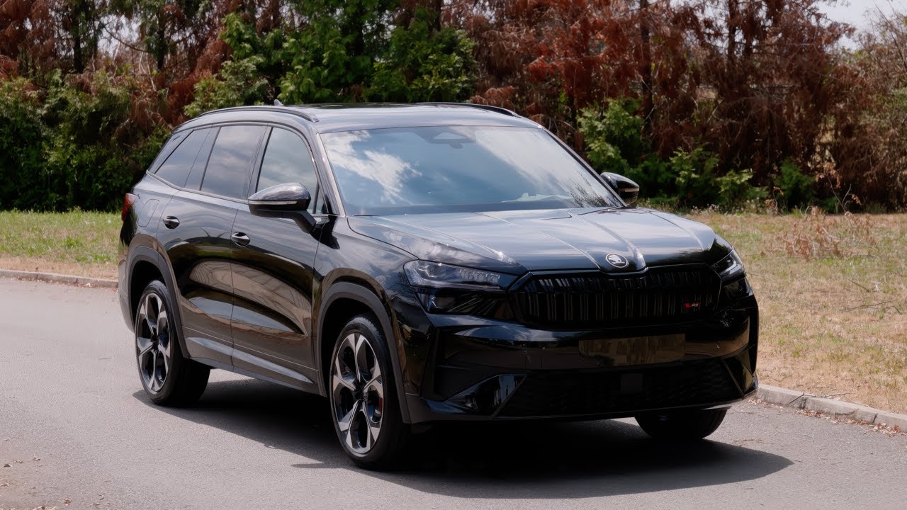 2025 Škoda Kodiaq VRS / A BEAST family SUV?! / Interior & Exterior