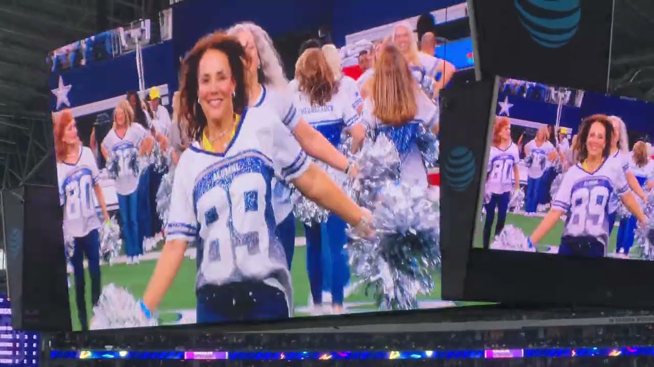 Dallas Cowboys Cheerleaders alumni celebration 12/11/22 on field view