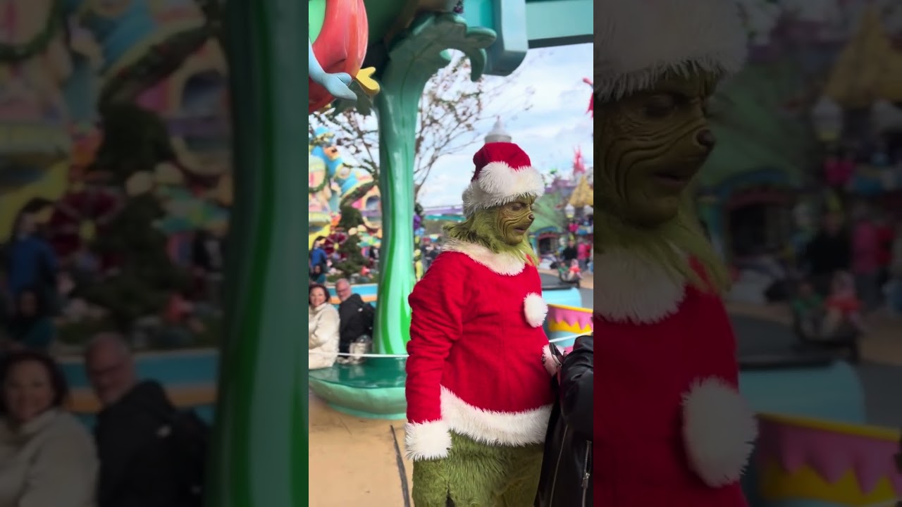 MEET THE GRINCH AT UNIVERSAL STUDIOS GRINCHMAS IN ORLANDO, FLORIDA