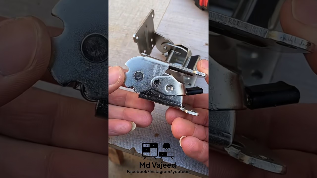 Heavy duty brackets for foldable shelves .