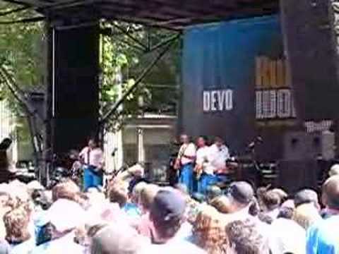 Devo - Come Back Jonee