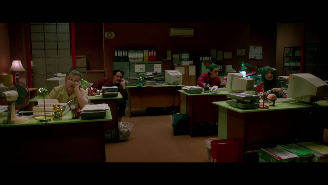 My Stupid Boss | Official | Trailer 2016