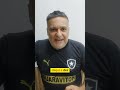Jogadores do Botafogo maltratam os torcedores