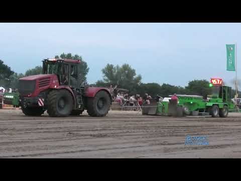 Kirovets K743 beim
