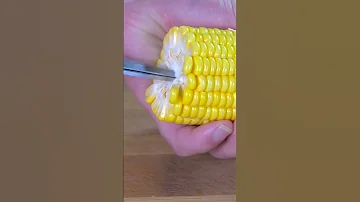 How To Quickly Peel Off Corn Kernels Lifehacks 