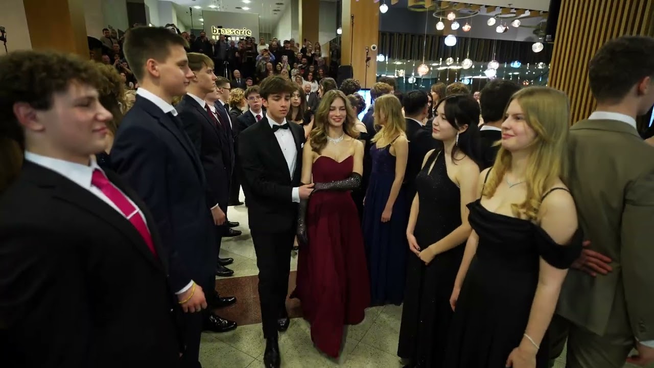 Studniówka 2025 - polonez CLX L.O. im. Stefana Roweckiego 