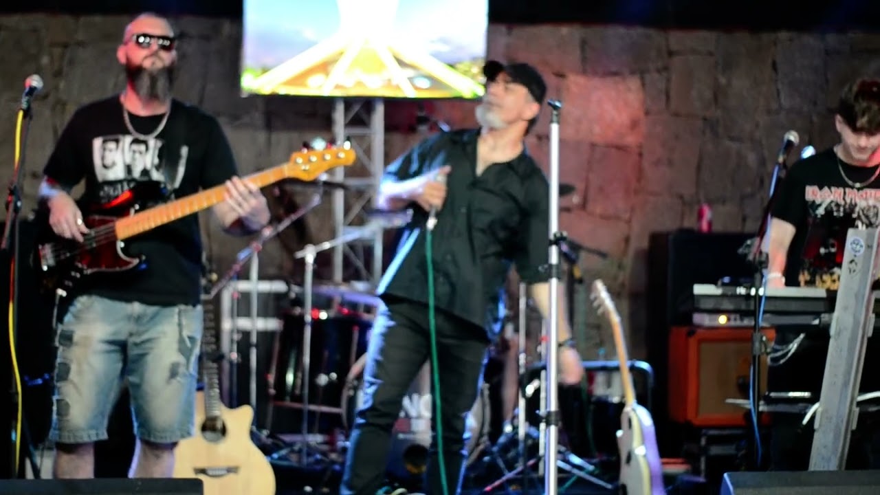 Banda Ecos Urbanos no Hangar 111 em Jundiaí-SP Cobertura do Mike na Noite 