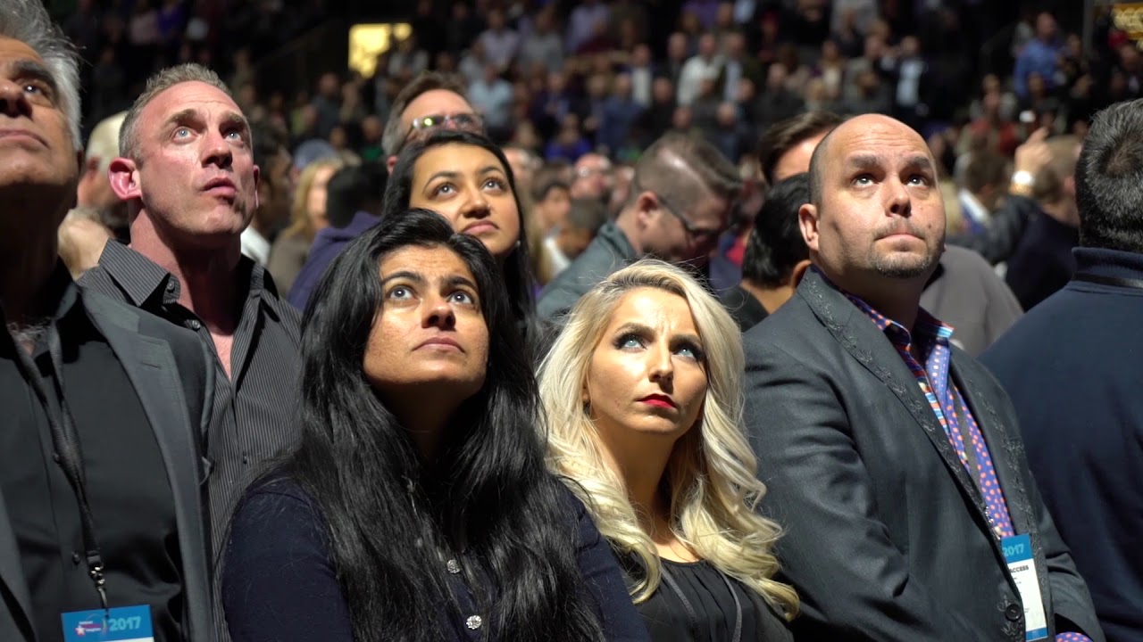 Gary Vaynerchuk Delivers His Keynote As A Hologram at National Achievers Congress in Seattle