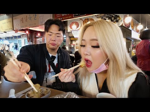 Видео: Еда на Корейском рынке. Разговор с корейским рэпером. Влог