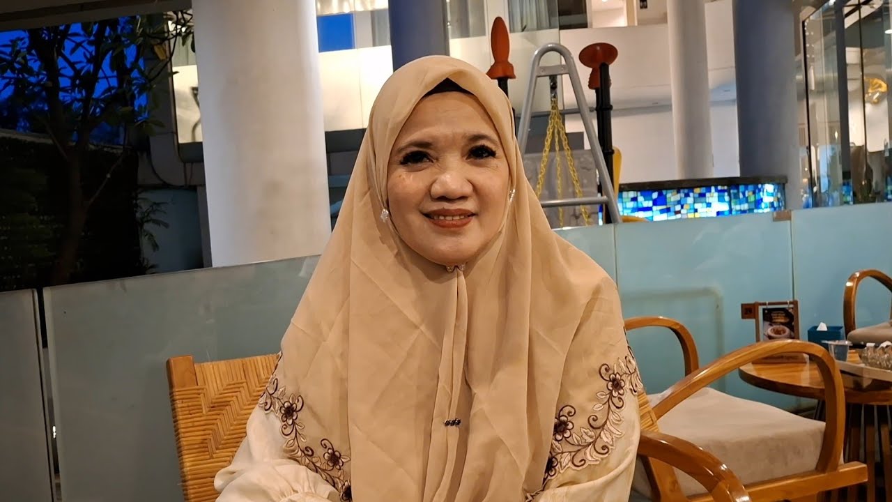 CARA SHOLAT INARA RUSLI JADI SOROTAN, INI PENJELASAN USTADZAH LULUNG MUMTAZA