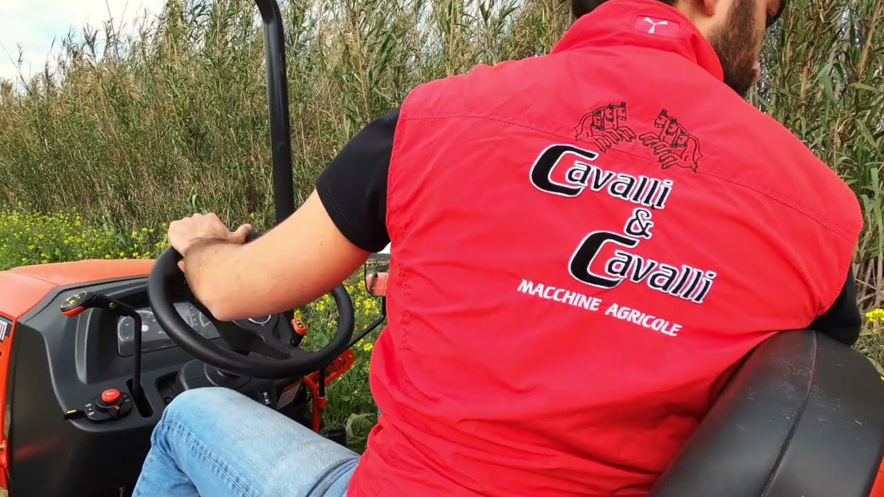 Trattore KIOTI DK 5020 HS con trincia a braccio CavallieCavalli