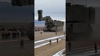 Giant Robot Stops Military Convoy 😱