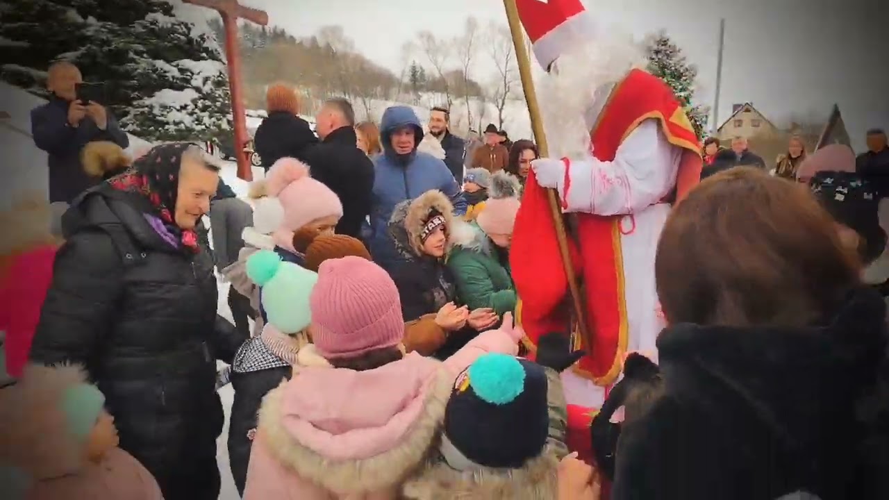 Przybycie Świętego Mikołaja do kościoła w Zubrzycy Dolnej 2023