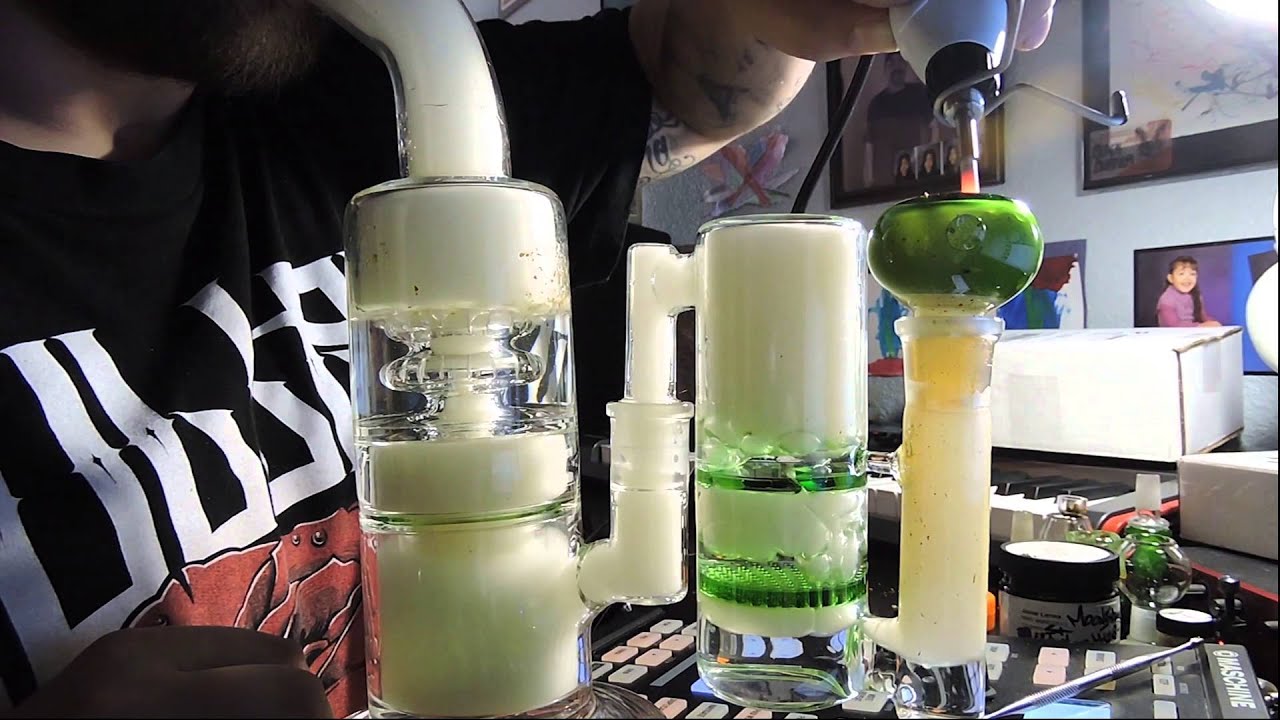 Kush Cargo Review & Hits From The Bong