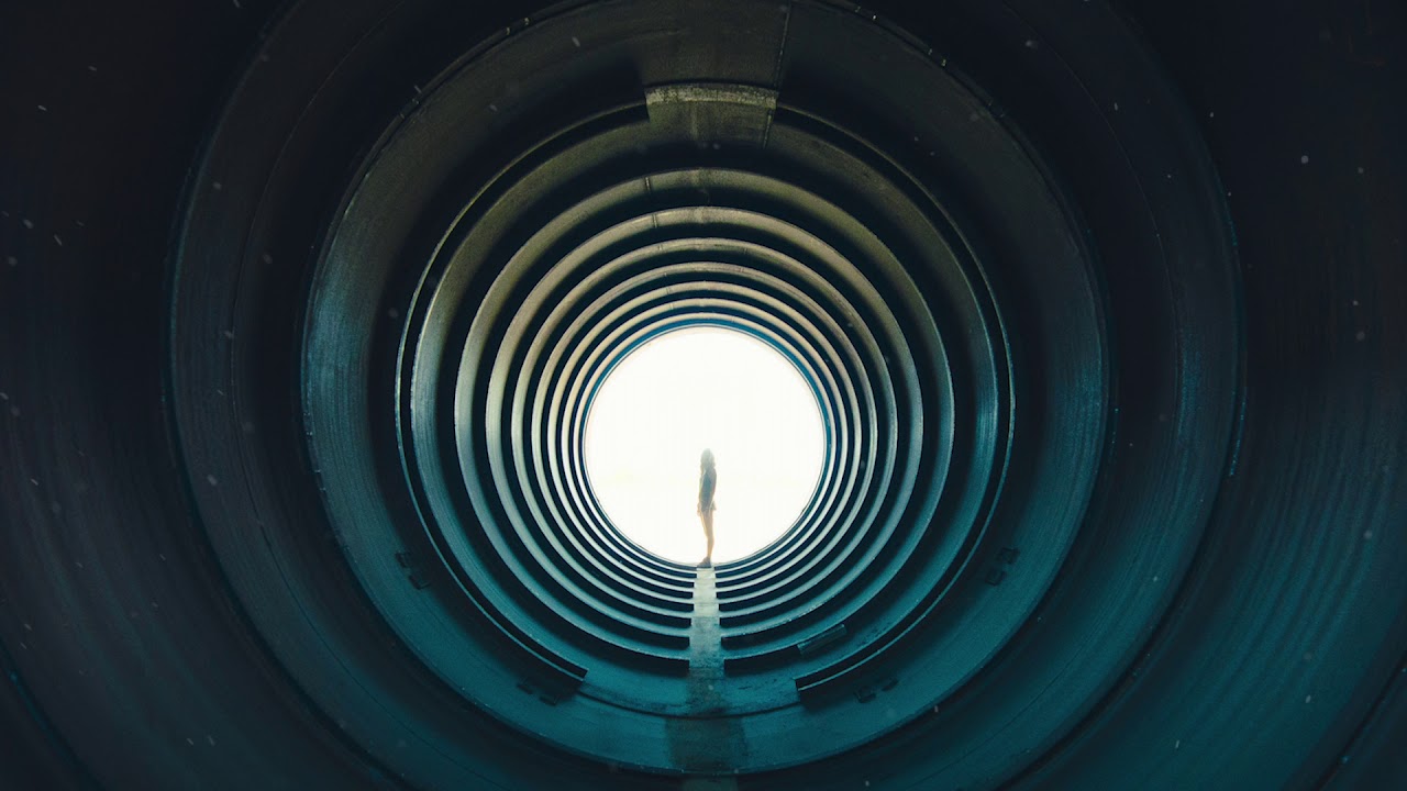 Guarda PINES - Corallo (Official Audio) su YouTube Guarda PINES - Corallo (Official Audio) su YouTube