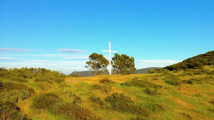 Holy Moments: The Wisdom of Masters - Rev. Julie H...