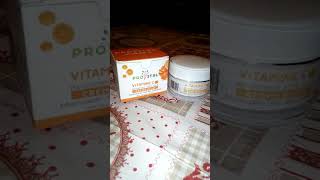 Provital vitamine c بغيتي شي كريم ترطيب بيه وتبيضيه جبت ليك لحل