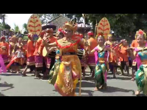 Cultural Parade Penebel, Bali, 2015.   15 SMP 2