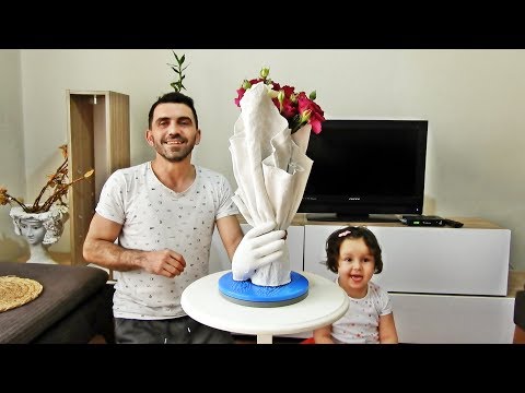 Make Vases and Flower Pots with Gloves,