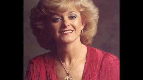 Margo Smith "Don't Break The Heart That Loves You"