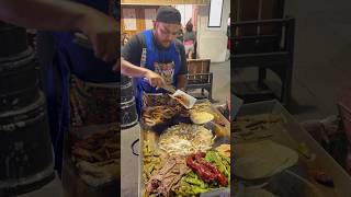 Los tacos de bistec con longaniza más virales del centro #tacos #foodie #viralshort #parati