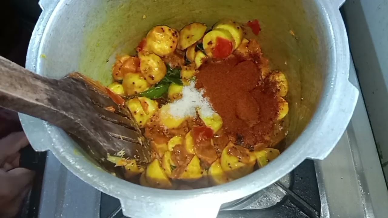 Chamagada pulusu and papu combination super tasty 🍲🍲. 