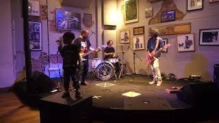 Download Lagu We're All Gonna Gigs Volume 9 | Ghandi Sehat MP3