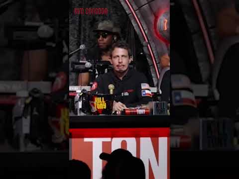 Comedian surprises Tony Hinchcliffe w/ Puerto Rican flags on Kill Tony