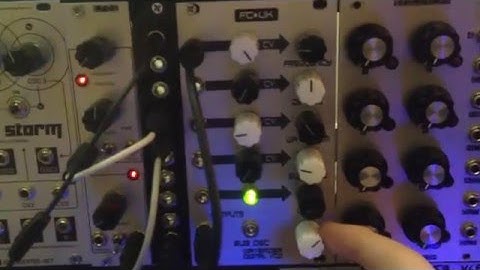 Eurorack Modular 4MS Rotating Clock Divider triggering E-MU Drumulator