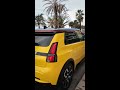 desde el asiento trasero, #Renault5 #ETech 100% #eléctrico es parte del paisaje.