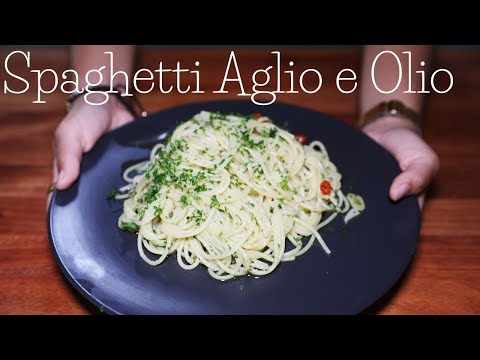 Spaghetti Aglio e Olio - Classic Italian Dish