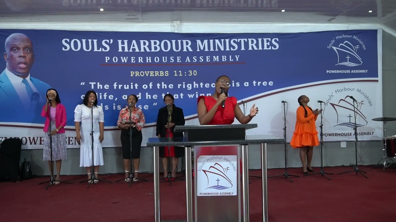 Siyakubonga ngob'ugcwele umusa nothando l Praise & Worship