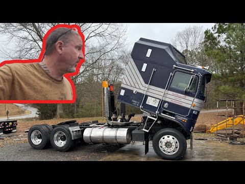 Kenworth K100E Aerodyne "Marla" Lets Get A Driveline Installed.