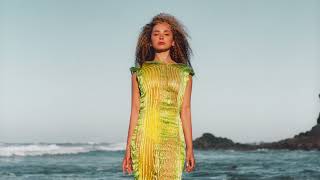 Ella Eyre - Aint No Love That Blind Official Audio