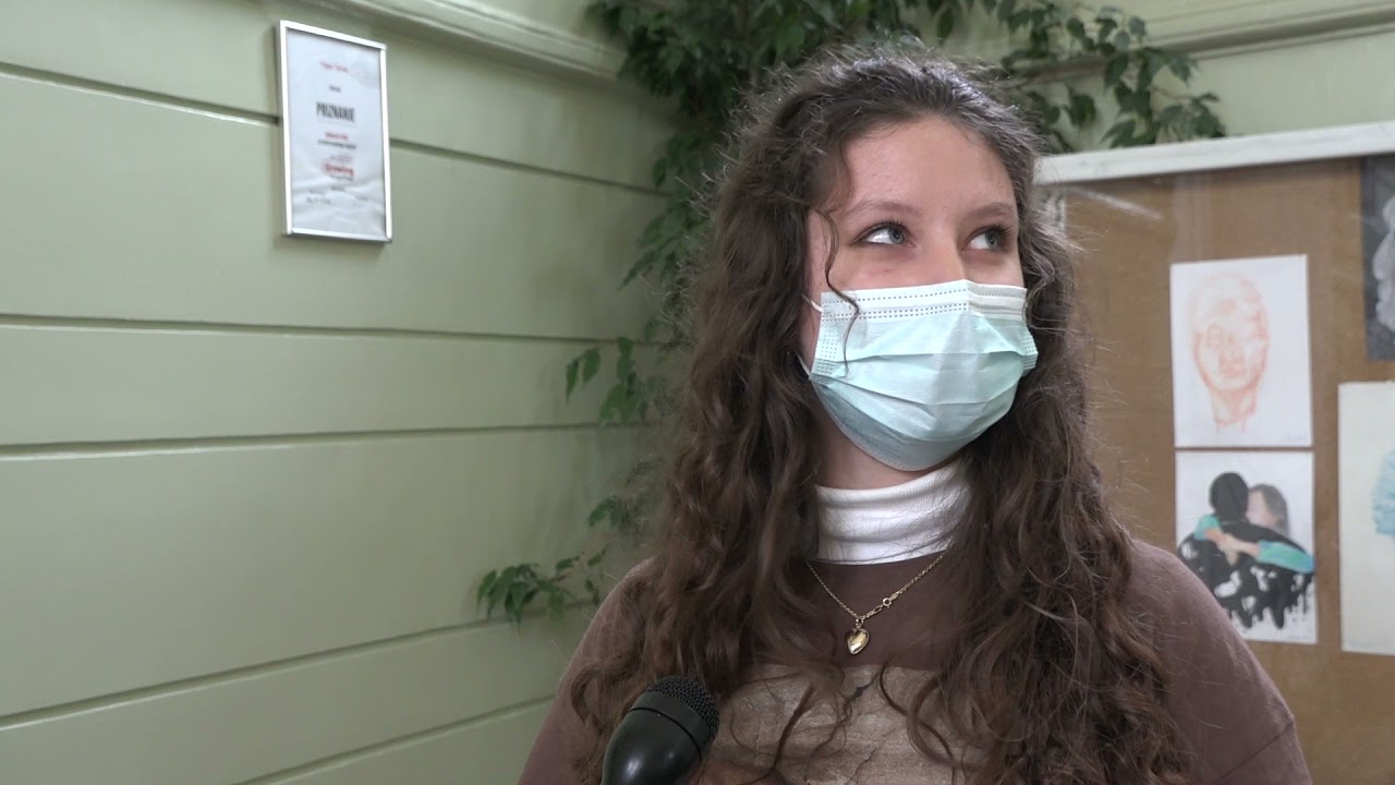 UČENICE GIMNAZIJE ČLANICE UNIJE SREDNJOŠKOLACA SRBIJE